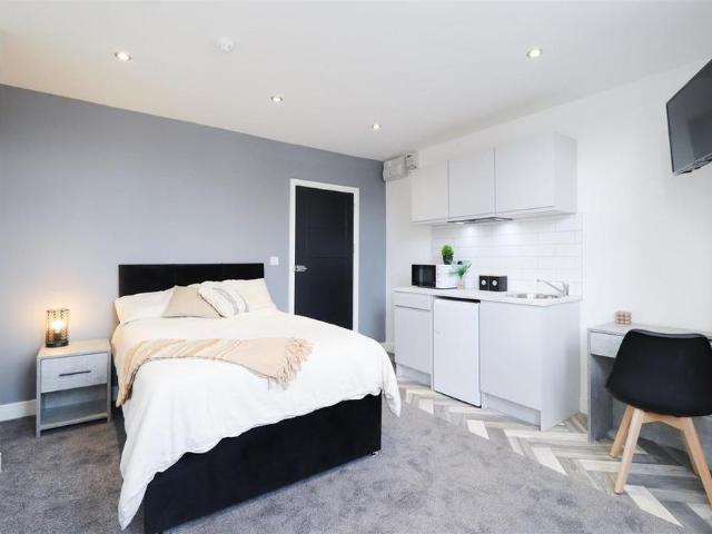 Studio for rent in Spon End, Coventry