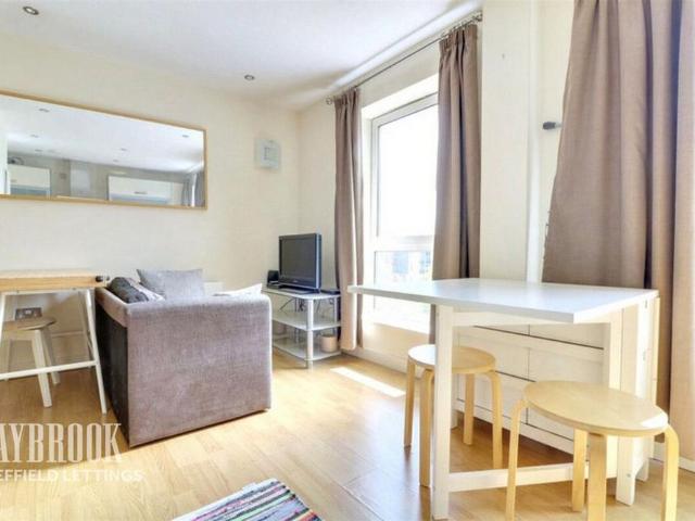 Studio for rent in City Centre, South Yorkshire