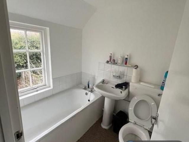 Studio for rent in Chelmondiston, Suffolk