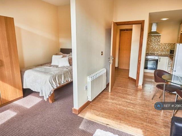 Flat for rent in Great Horton, West Yorkshire