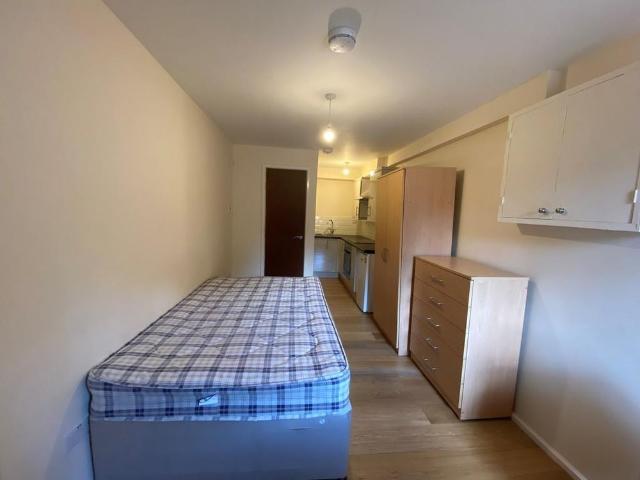 Studio for rent in Bevois Mount, Portswood