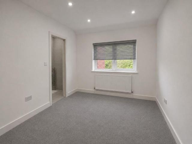 Studio for rent in Canley, West Midlands