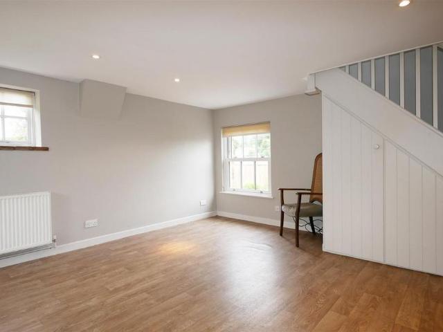 Studio for rent in Berrick Salome, Oxfordshire