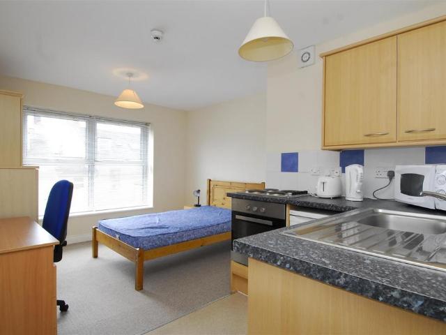 Flat for rent in Greenbank, Mount Wise
