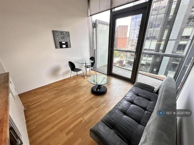 Studio for rent in Pendleton, Salford