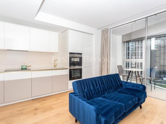 Studio for rent in Oakley, Scotland