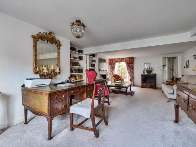 Studio for rent in Aldershot, Hampshire