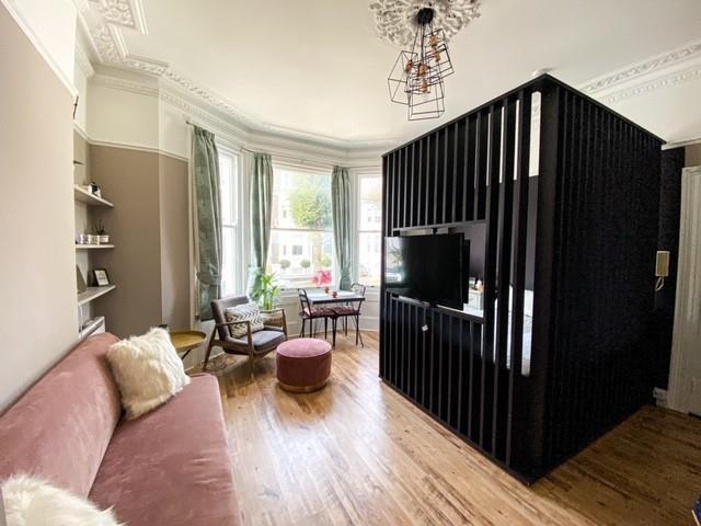 Studio for rent in Aldrington