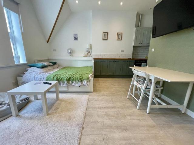 Studio for rent in West Cliff, Bournemouth
