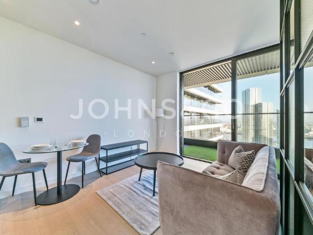 Flat for rent in Canary Wharf, Greater London