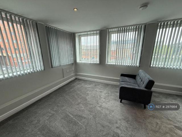 Studio for rent in Hyde Park, South Yorkshire