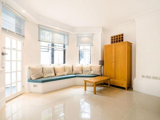 Studio for rent in Notting Hill, Greater London