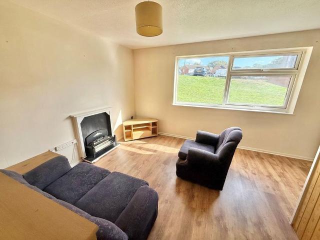 Studio for rent in Spring Park, Luton
