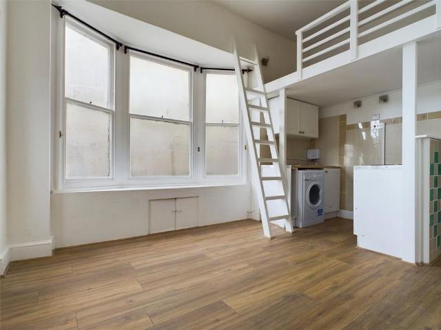 Flat for rent in Brunswick, Hove