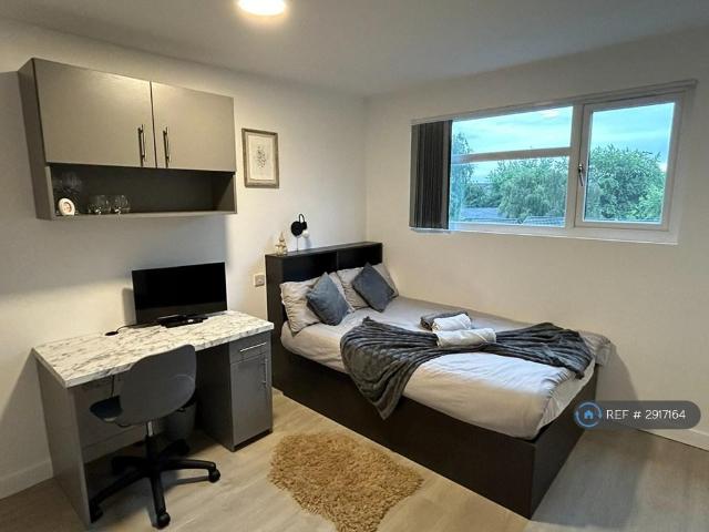 Flat for rent in Old Trafford, Trafford Park