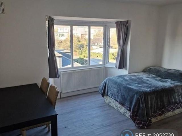 Studio for rent in Hendon, Greater London