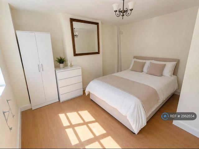 Flat for rent in Holborn, Greater London