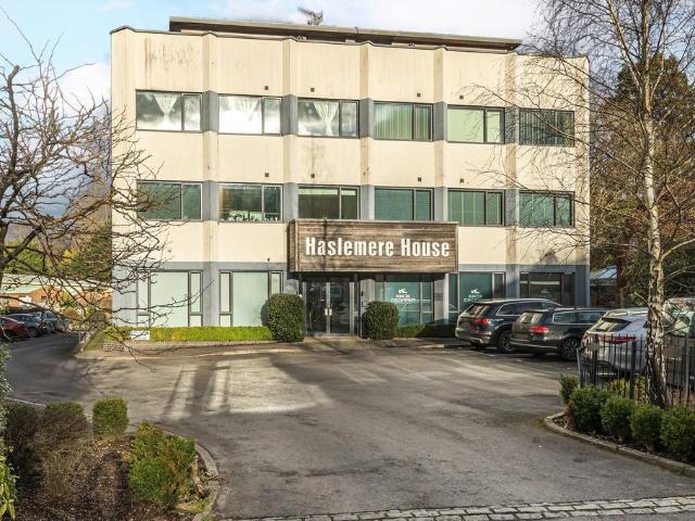 Flat for rent in Fole, Surrey