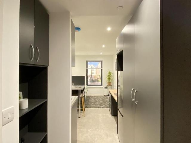 Flat for rent in St. Mildred's, The Bridge