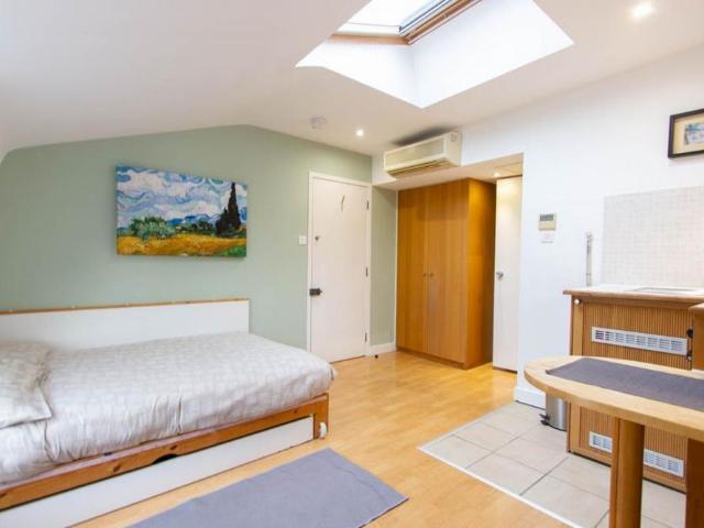Studio for rent in Pimlico, Greater London
