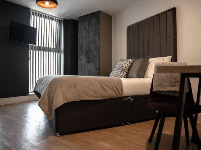 Studio for rent in Ladywood, West Midlands