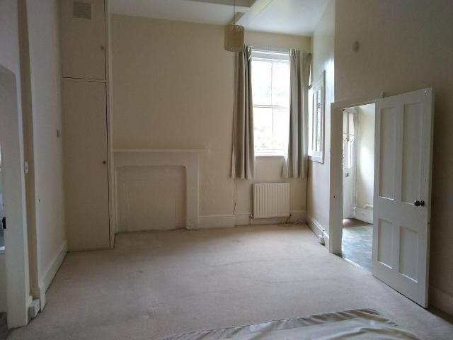 Studio for rent in Little Sandhurst