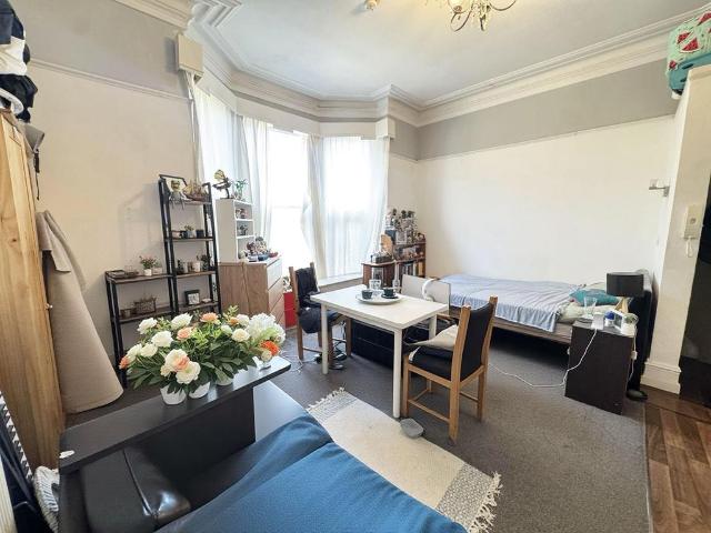 Flat for rent in Hyde Park, Isle Of Man