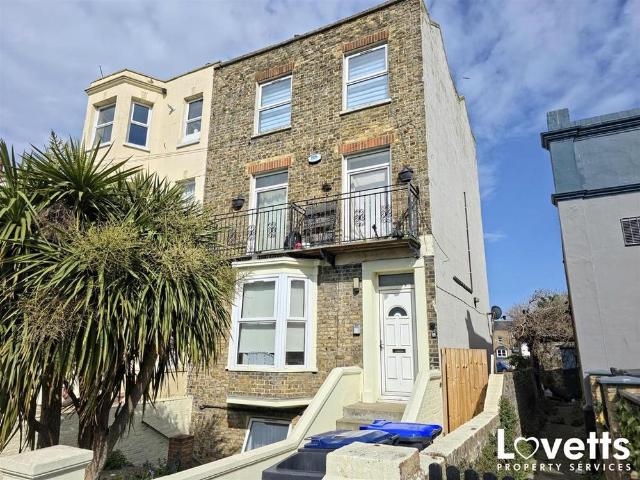 Studio for rent in Cliftonville West, Acol