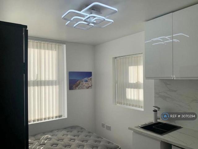Studio for rent in Little Lever, Bolton
