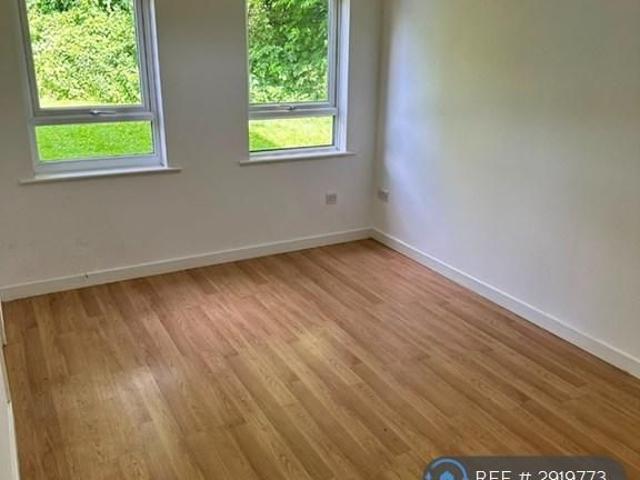 Studio for rent in Hollins, Bury
