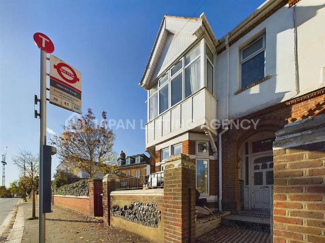 Studio for rent in London Borough of Ealing, Greater London