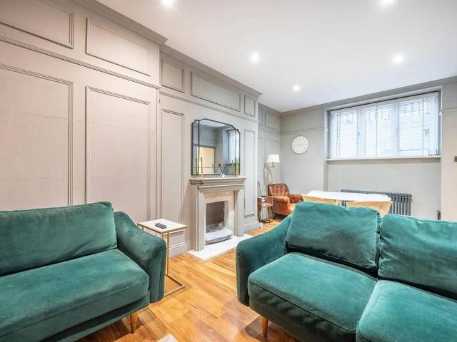 Flat for rent in Bayswater, Greater London