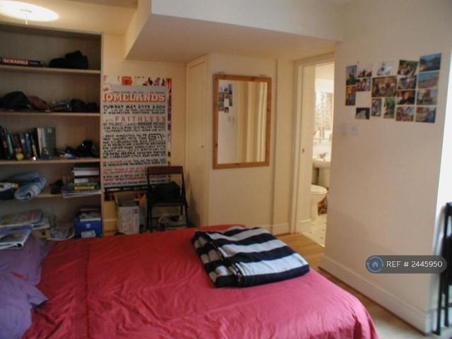 Studio for rent in Chalk Farm, Greater London