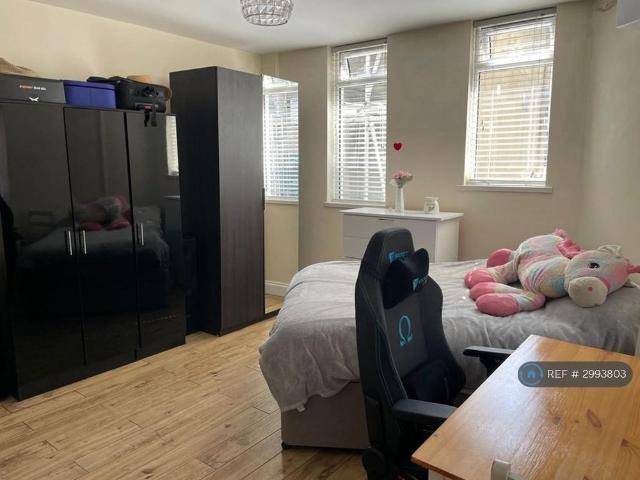 Studio for rent in Clapham, West Sussex
