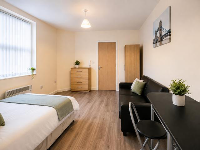 Studio for rent in Chapeltown, Leeds