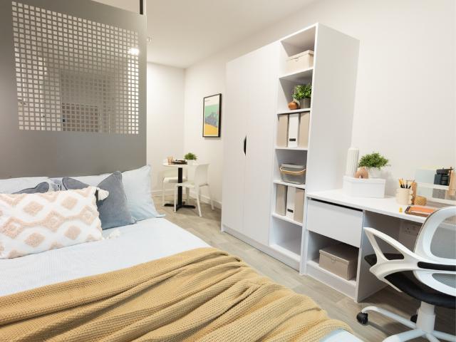 Studio for rent in Round Hill, Brighton