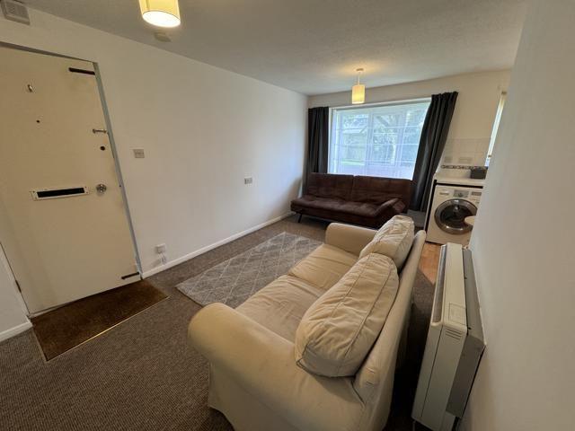Studio for rent in Tonedale, Somerset