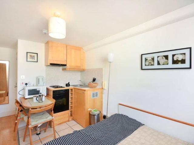 Studio for rent in Pimlico, Isle Of Man