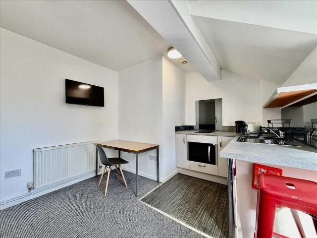 Studio for rent in Greenbank, Mount Wise
