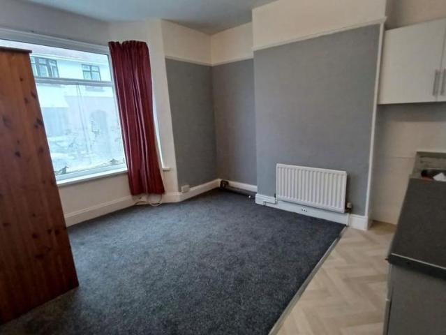 Studio for rent in Oldway, Paignton