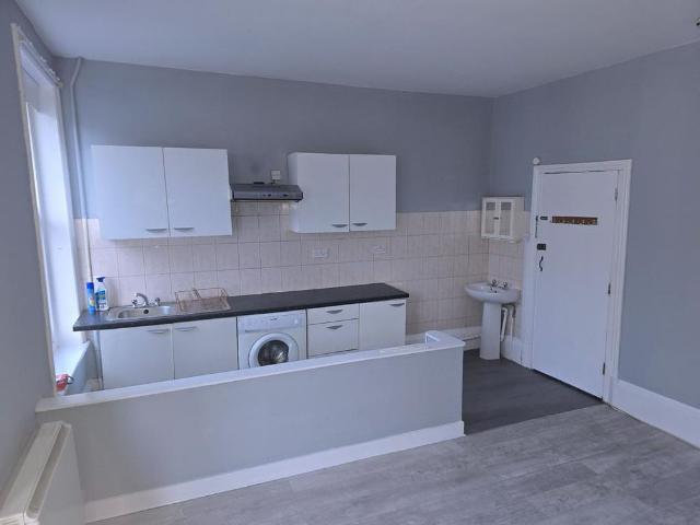Studio for rent in Middle Deal, Dover