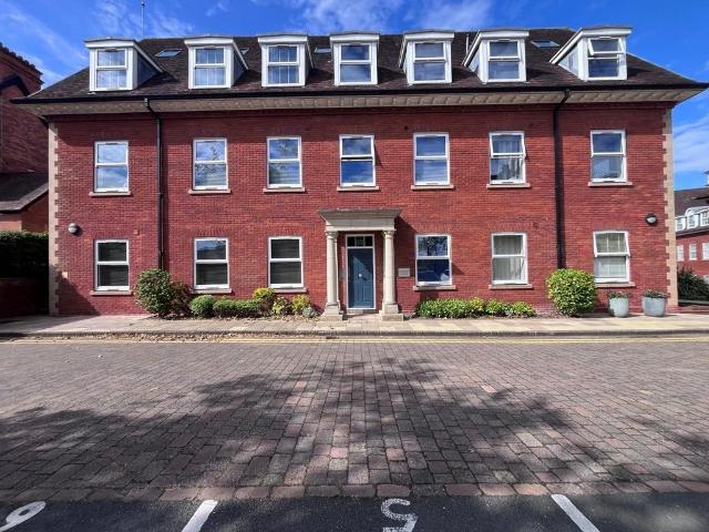 Flat for rent in Blossomfield, West Midlands