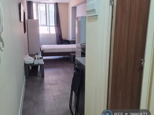 Studio for rent in City Centre, Georgia