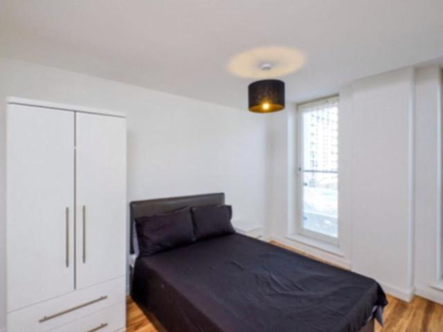Studio for rent in West Midlands