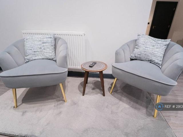 Studio for rent in St George's Quarter / Cultural Quarter, Calderstones