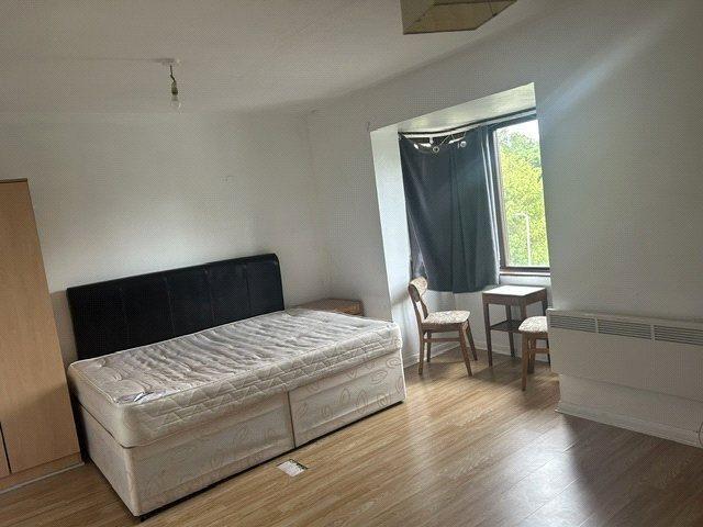 Studio for rent in West Drayton, Greater London