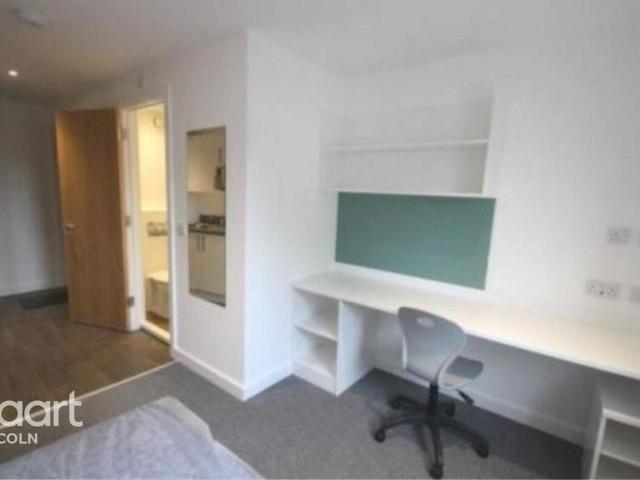 Studio for rent in New Boultham, Brayford