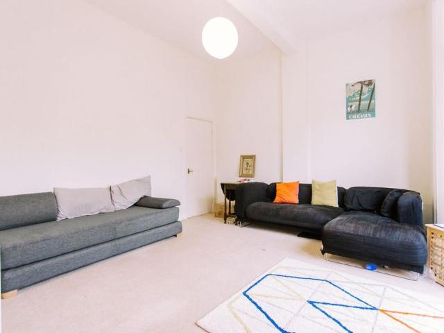Studio for rent in Stroud Green, Greater London