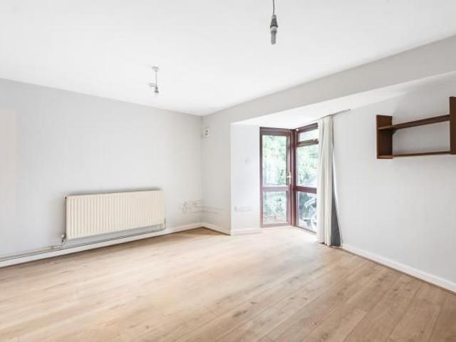 Studio for rent in The Slade, Oxfordshire