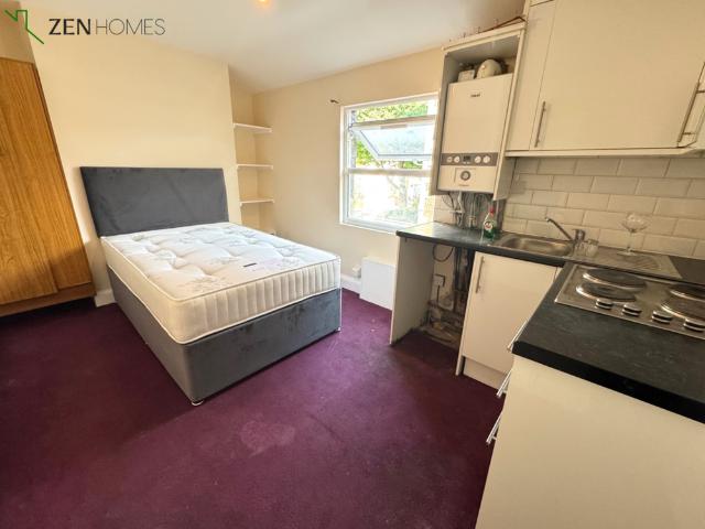 Studio for rent in London, Isle Of Man